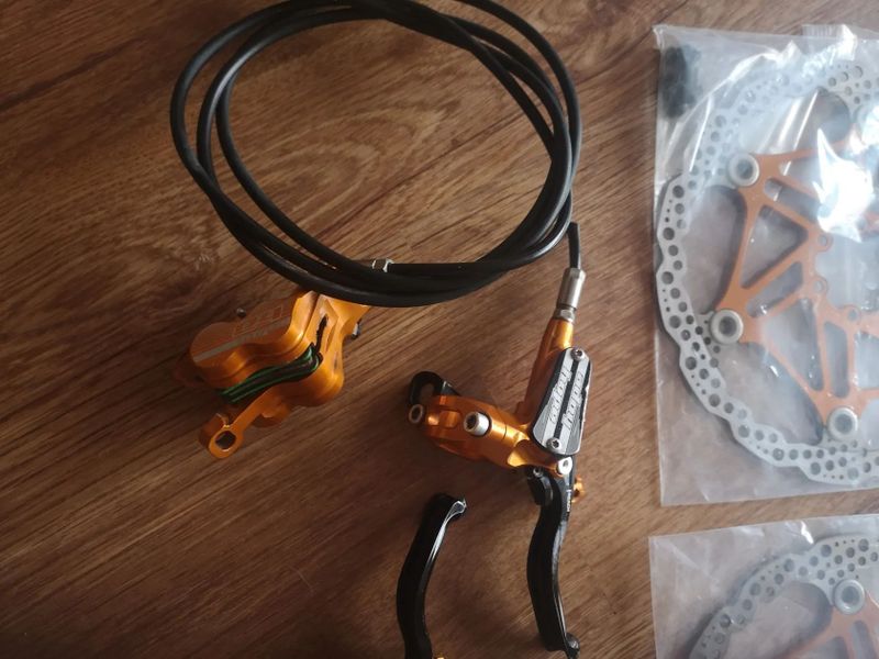 Brzdy Hope tech 3 e4 