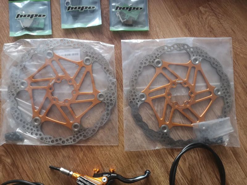 Brzdy Hope tech 3 e4 