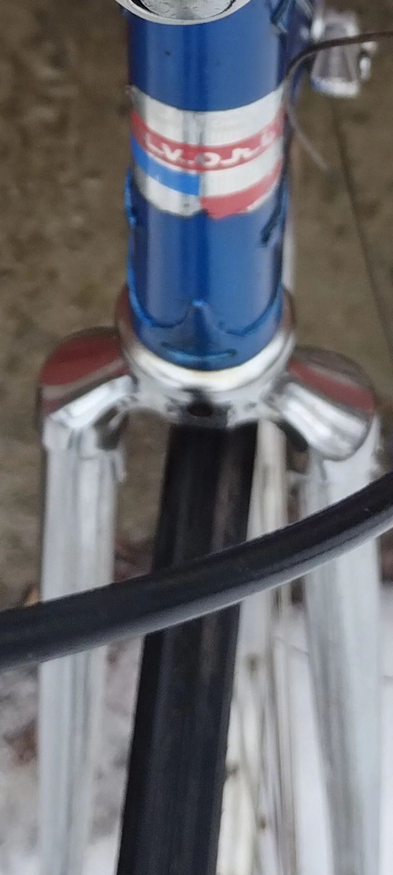 Favorit f1 s tv, 1977 rám 