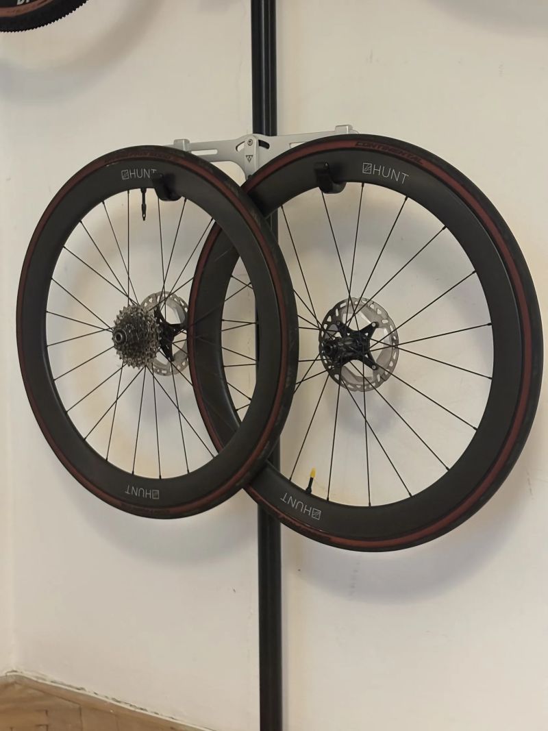 Zapletená kola HUNT 40 Aero - ořech Shimano