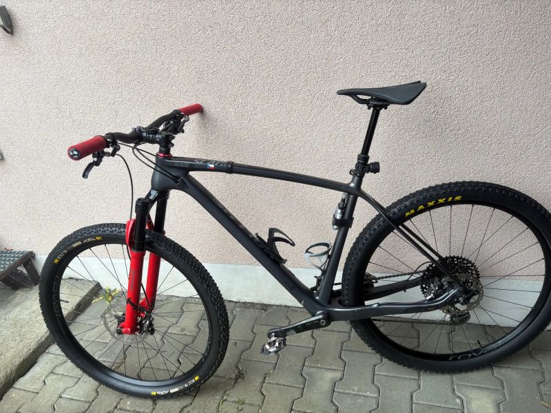 Kellys Nine Slage TwentyNine