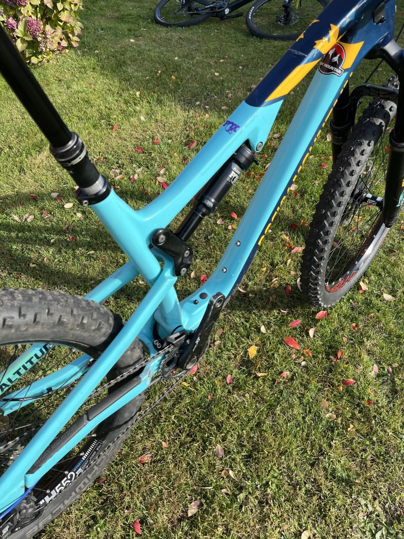 Rocky Mountain Altitude Carbon 50