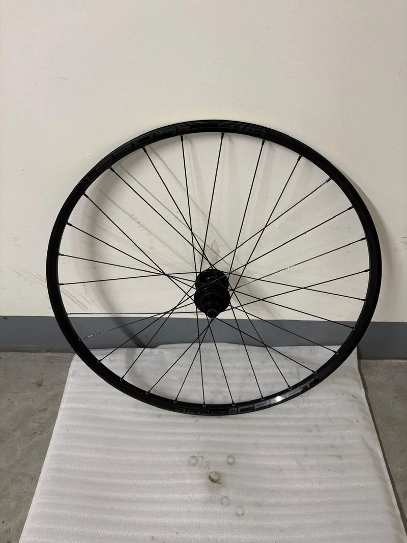 Stan’s NoTubes ZTR Crest S1