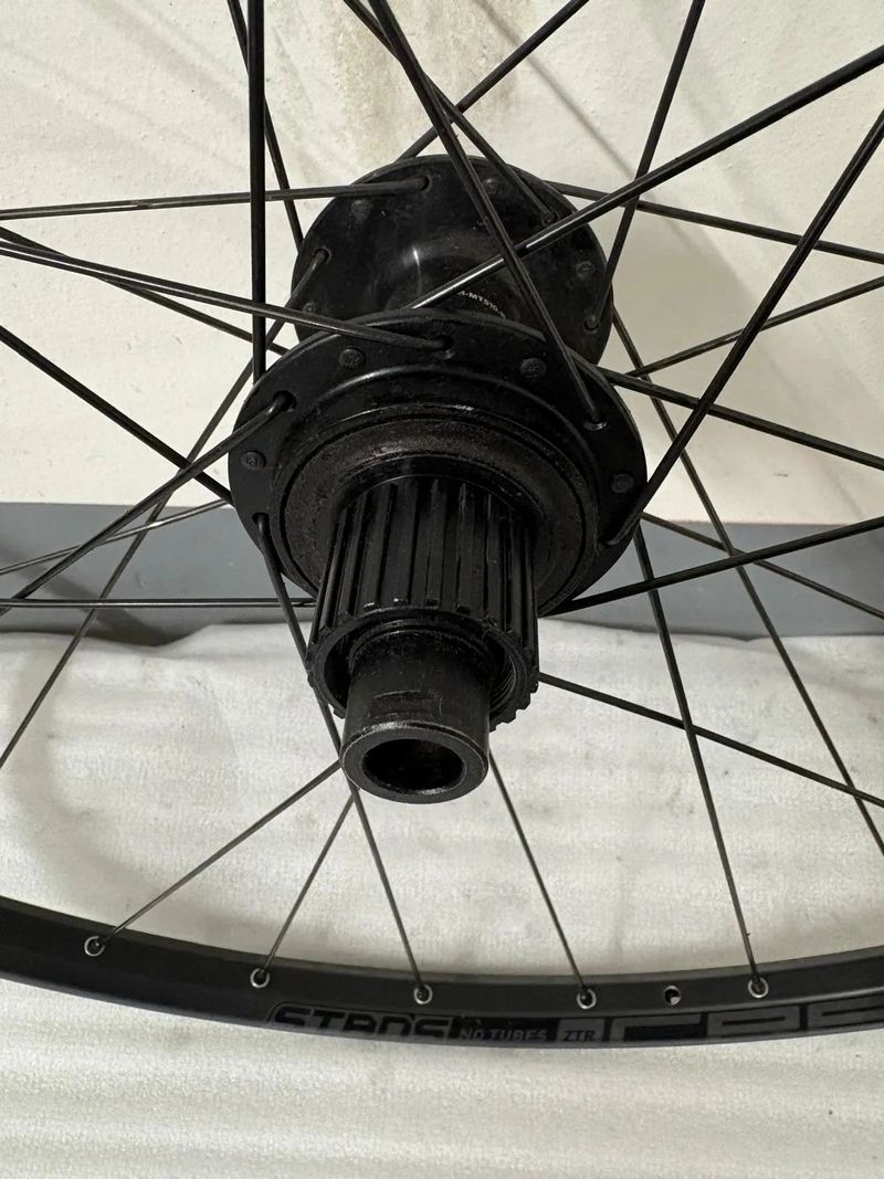 Stan’s NoTubes ZTR Crest S1