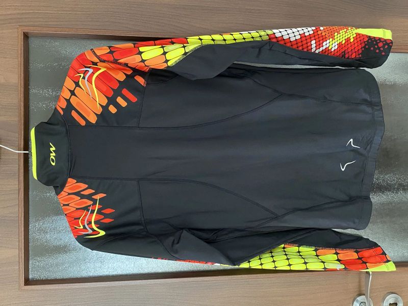 Jen 2 dny používaná bunda. PC 4000 Kč. MEMBRÁNA.