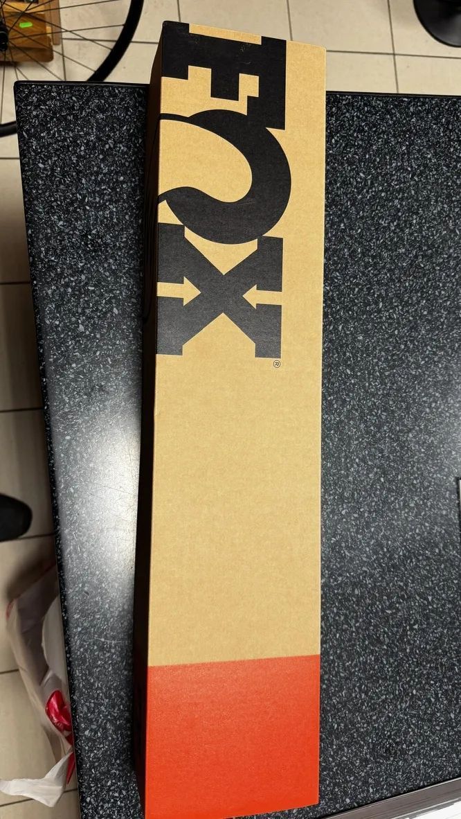 Nová SEDLOVKA FOX TRANSFER3 31.6mm 210mm FACTORY