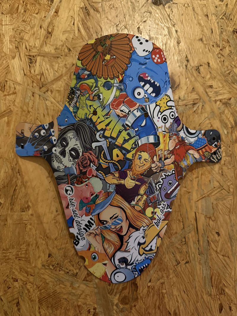 Blatník Riesel Kol:oss, Stickerbomb Eyecatcher