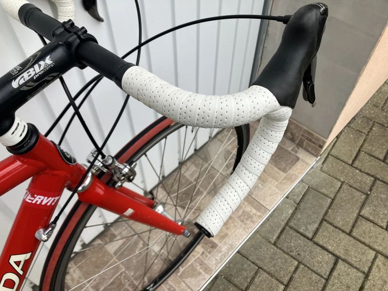 LEVNÉ SILNIČNÍ KOLO MERIDA