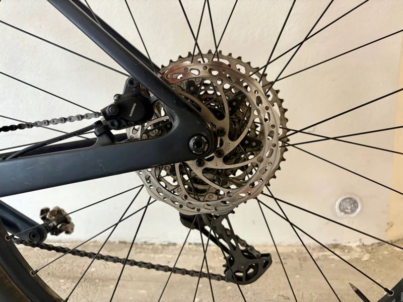 Skvělé karbonové ultra lehké závodní kolo, 29",M rám s teleskop.sedlovkou