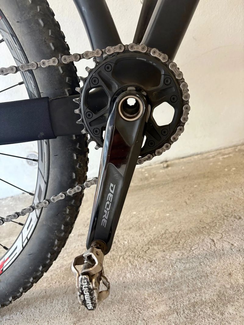 Skvělé karbonové ultra lehké závodní kolo, 29",M rám s teleskop.sedlovkou