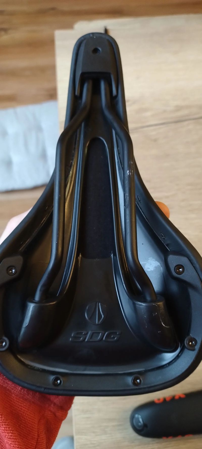 Prodám sedlo SDG (horská kola, enduro)