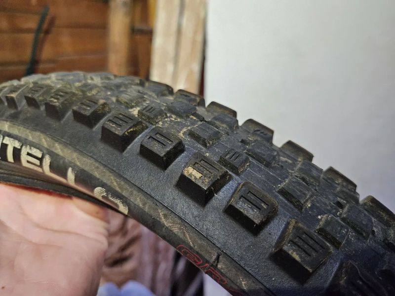 Vittoria Mazza 2.4" + Martello 2.35" (4ks)