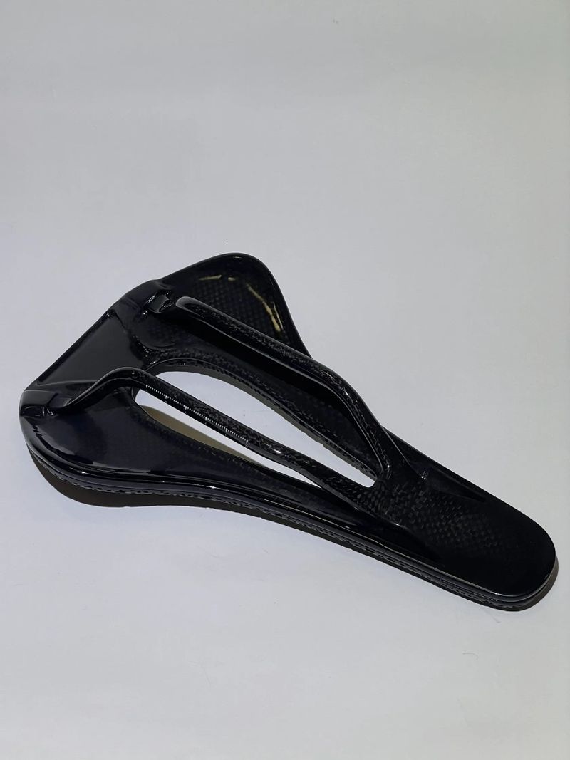 Ultralight karbonové 3D tištěné sedlo