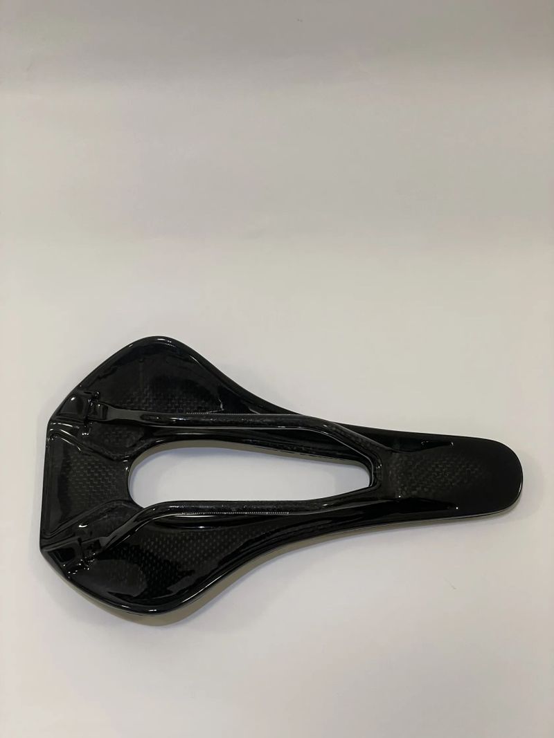 Ultralight karbonové 3D tištěné sedlo