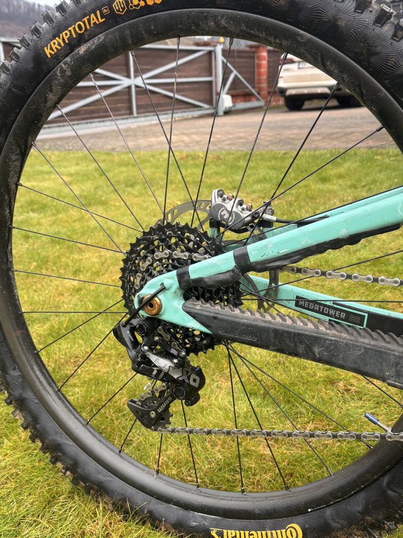 Santa Cruz Megatower CC - Custom