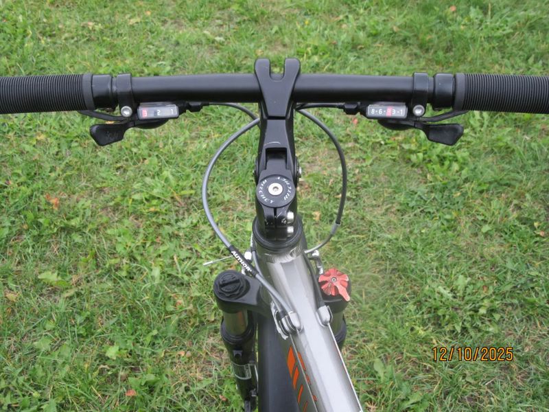 Author Reflex, krosové kolo 