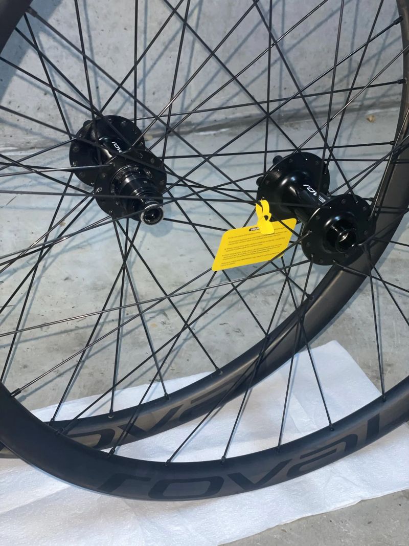 Karbonové výplety SPECIALIZED Roval Traverse 27.5