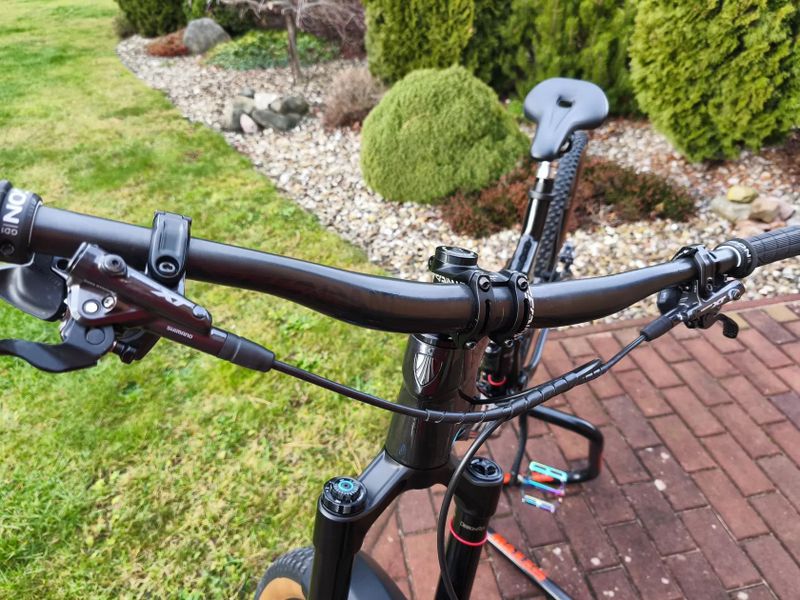 Trek Slash AXS,odpružení Ultimate, kola DT SWISS 1200