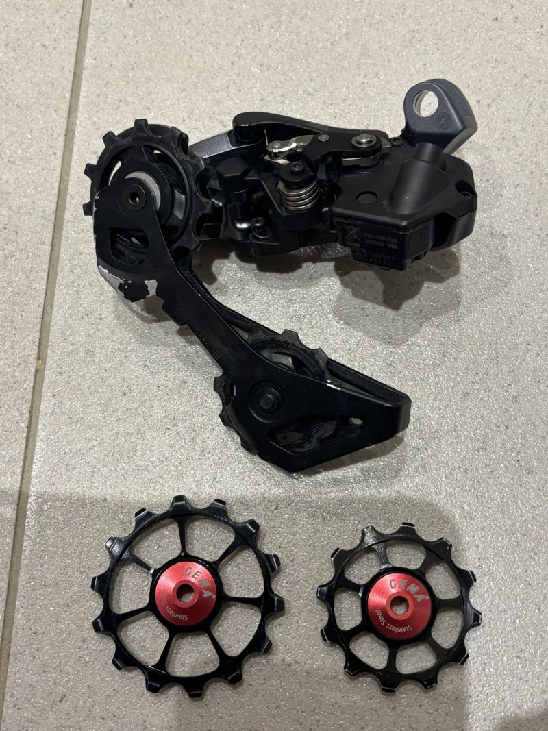 SHIMANO Ultegra Di2 RD-R8050 11s