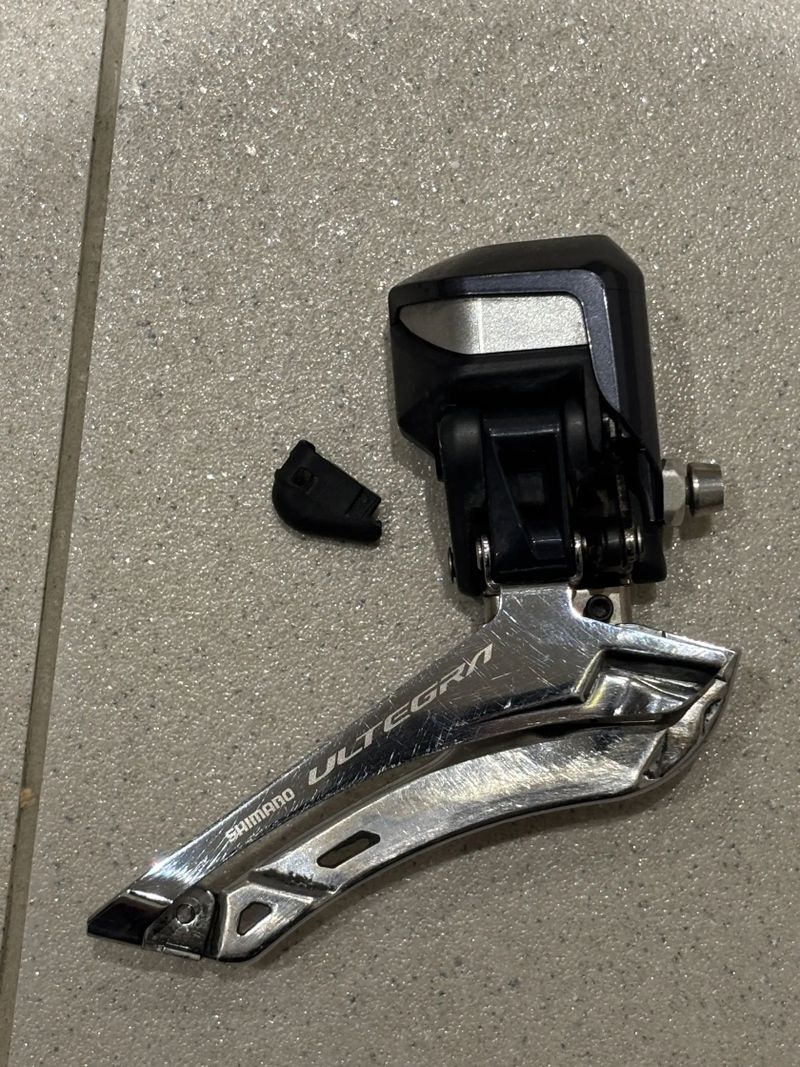 SHIMANO Ultegra Di2 FD-R8050 11s