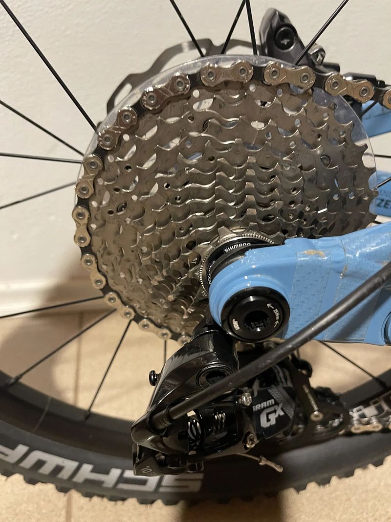 Naloo Mountain Jack 20, jako Vpace Moritz 20, nebo Propain Frechdax 20, celopéro od 105cm