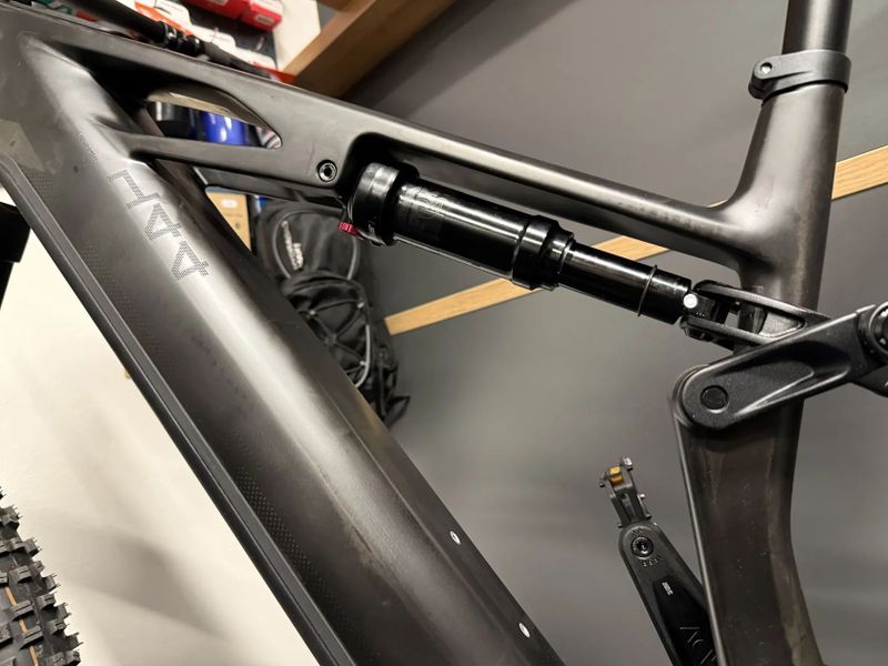 CUBE Stereo Hybrid ONE44 HPC RACE 800 vel.L 2025 346km TOP