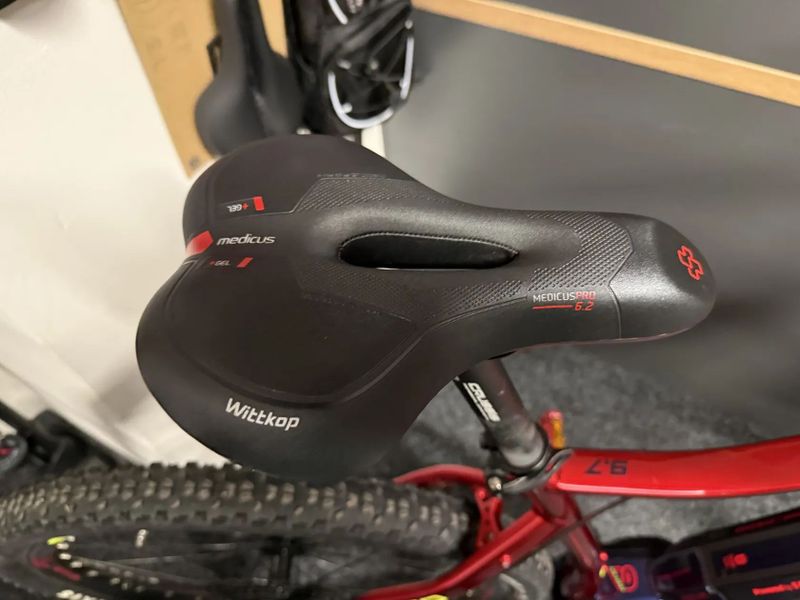 CRUSSIS e-Largo 9.7 vel. XL Baterie 900Wh