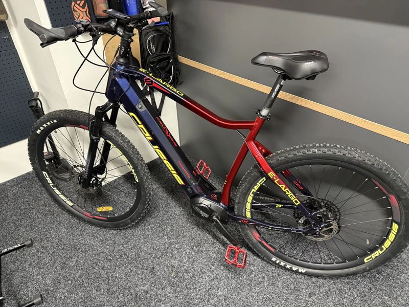 CRUSSIS e-Largo 9.7 vel. XL Baterie 900Wh