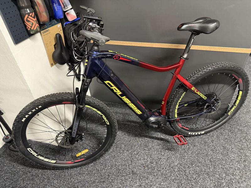 CRUSSIS e-Largo 9.7 vel. XL Baterie 900Wh