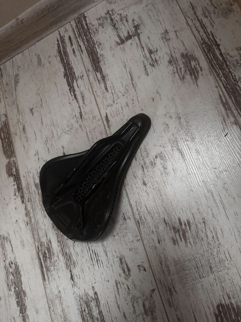 Sedlo Specialized Power Mirror 143mm