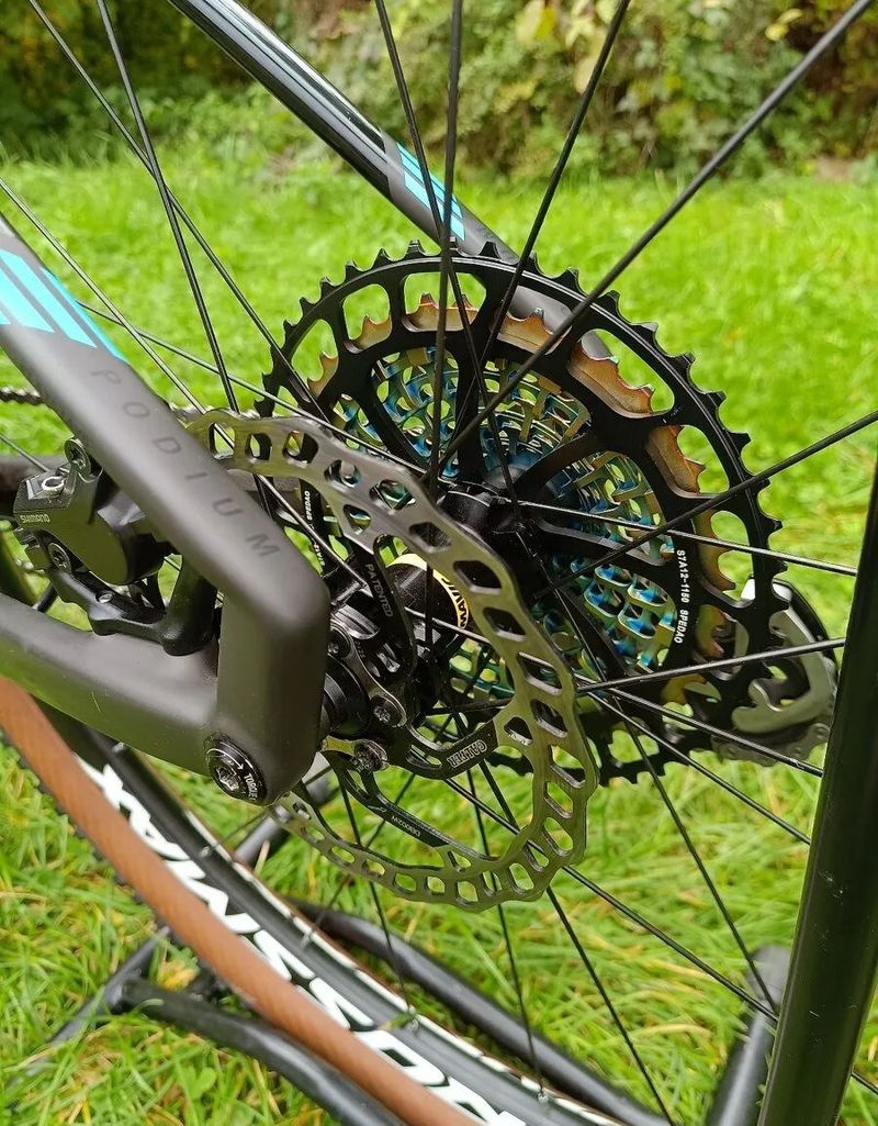 MONDRAKER Podium Carbon 29" black phantom/light blue