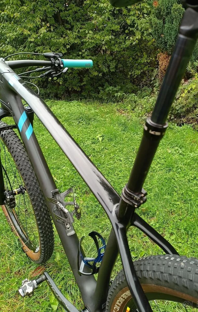 MONDRAKER Podium Carbon 29" black phantom/light blue