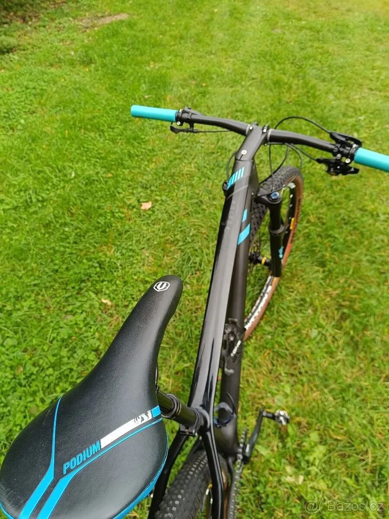 MONDRAKER Podium Carbon 29" black phantom/light blue