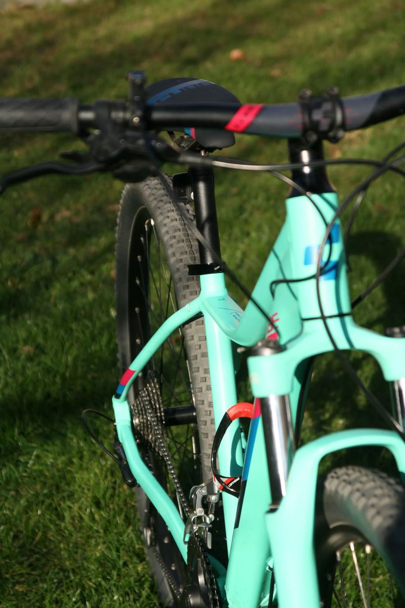 Dámské/dívčí horské kolo Cube ACCESS PRO 29"