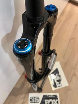 NEW - FOX 36 Performance Elite Grip 2