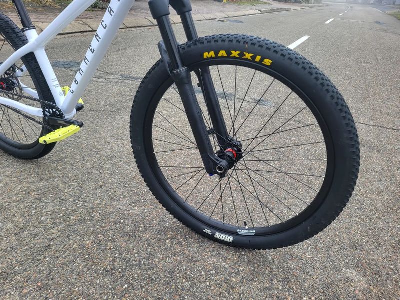 Commencal Absolut dirťák