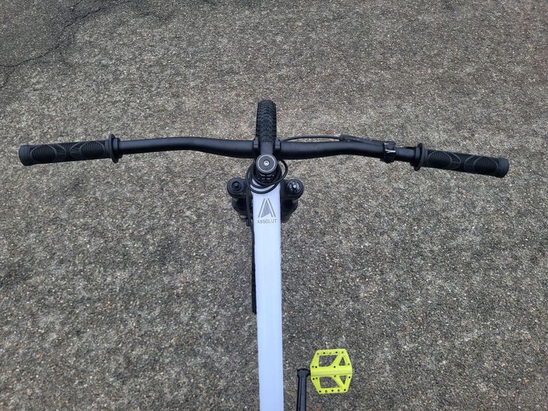 Commencal Absolut dirťák