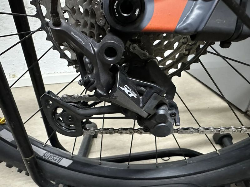 Ghost Trail Riot Essential 2022