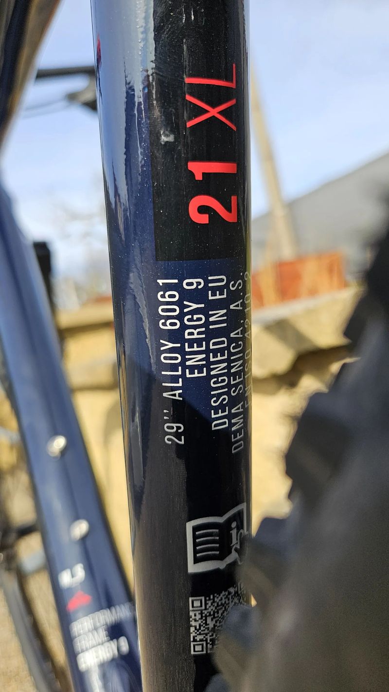 Dema ENERGY TEAM 2 DARK GREY-RED 21"