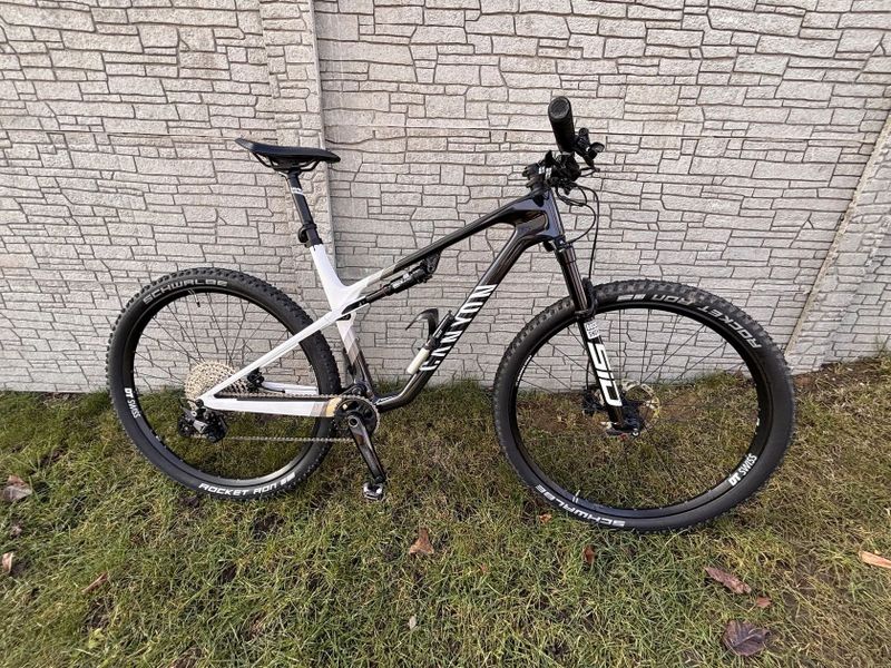 Canyon Lux World Cup CF 7 2025