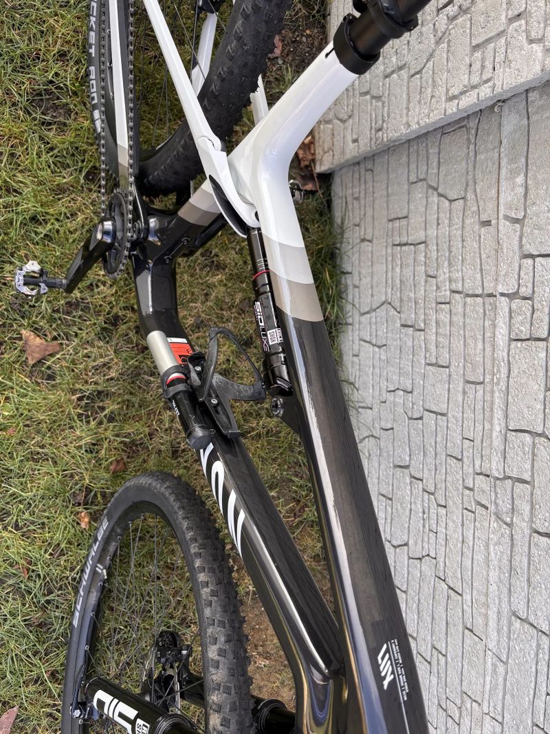 Canyon Lux World Cup CF 7 2025