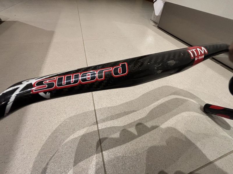 Aero karbonová řidítka SWORD ITM Ø-31.8 mm/380 mm