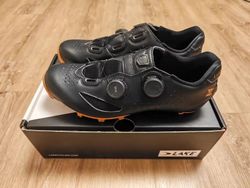 Tretry Lake MX239 Gravel (vel. 42.5, regular)