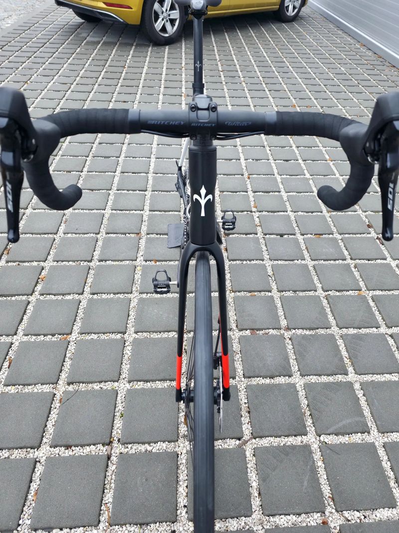 Silniční kolo Wilier Garda Carbon Disc 105 2025 – velikost XL