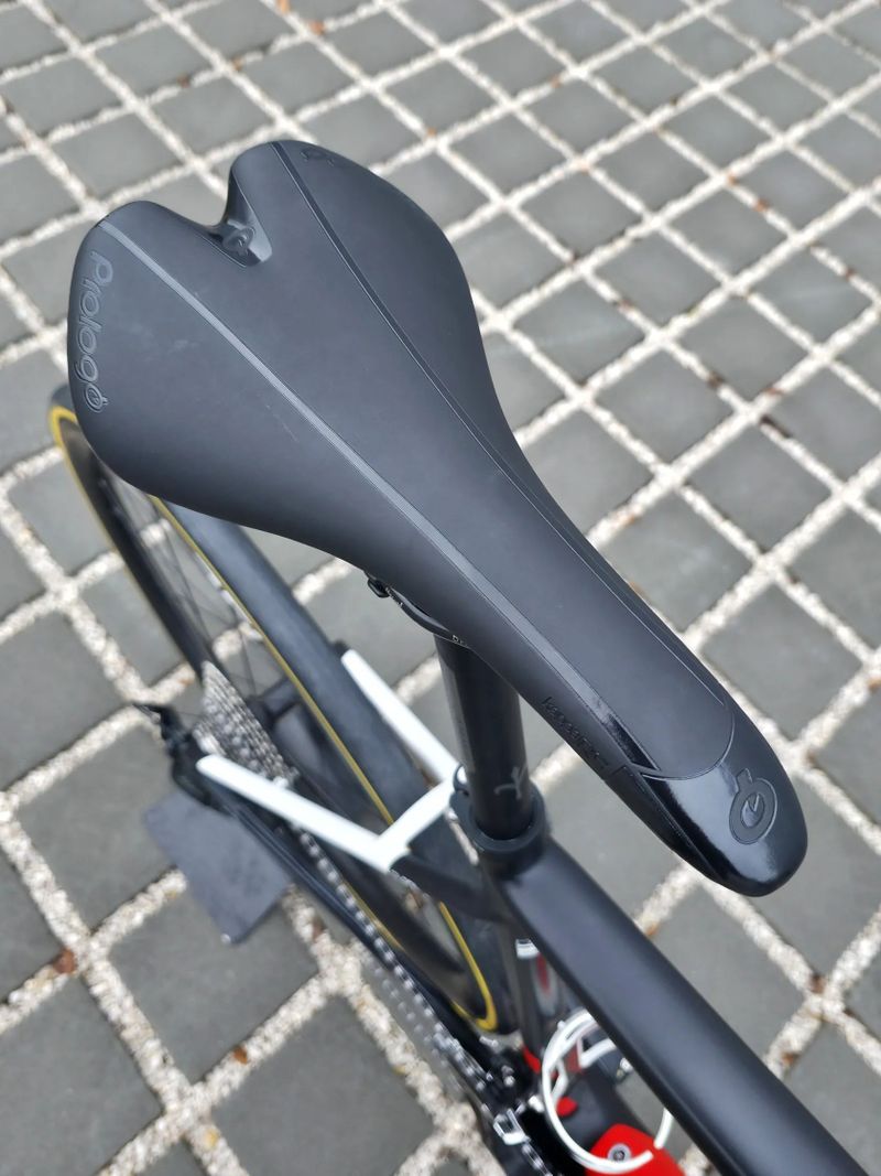 Silniční kolo Wilier Garda Carbon Disc 105 2025 – velikost XL