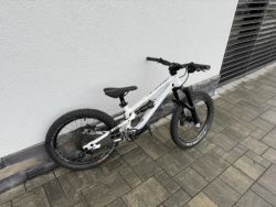 Commencal Clash 20 Pure White