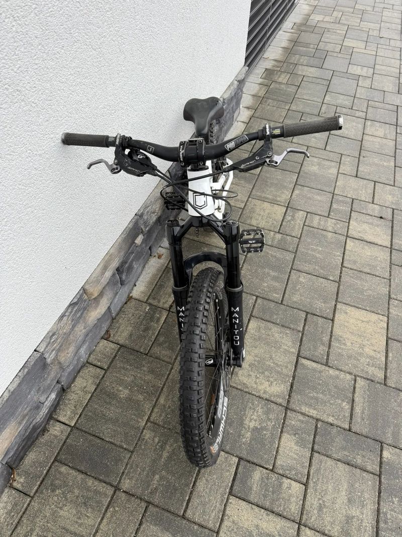 Commencal Clash 20 Pure White