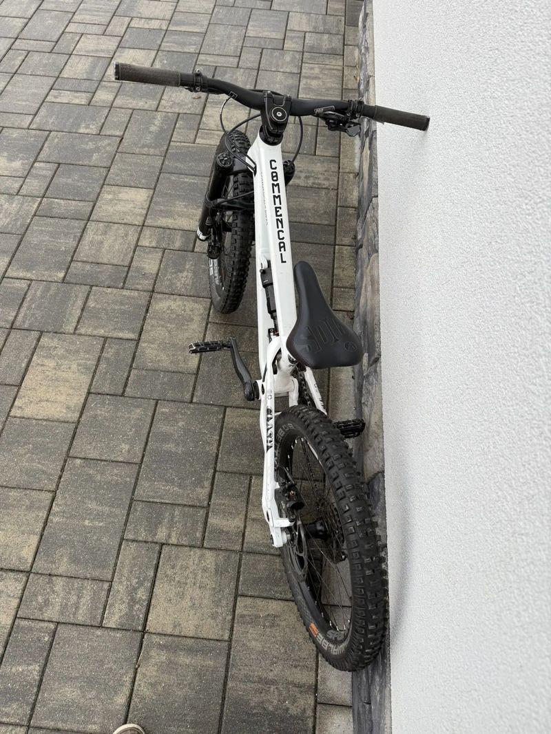Commencal Clash 20 Pure White