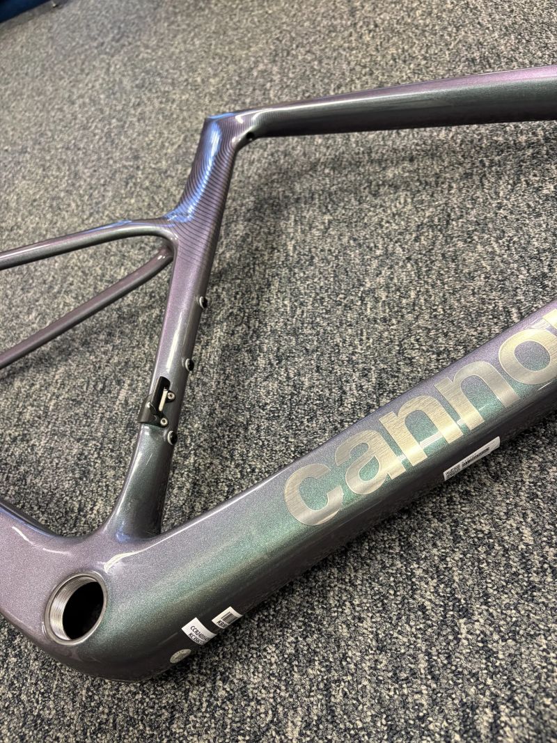 Cannondale SuperSIX EVO carbon + sedlovka + příslušenství 