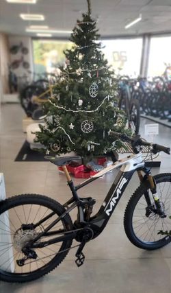 Prodám NOVÉ celoodpružené karbonové elektrokolo MTB zn. MMR X-Bolt 120 00 Black N, vel. M